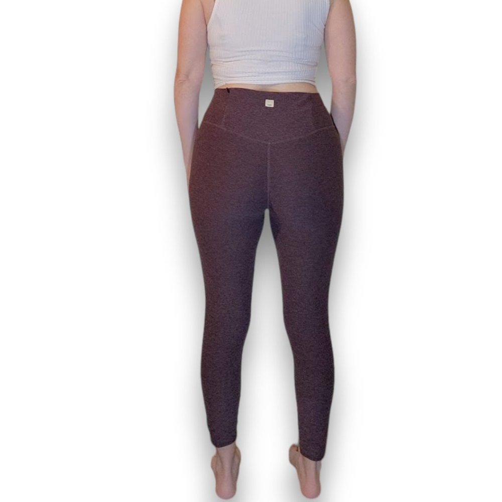 Vuori Women's Leggings in Dark Brown